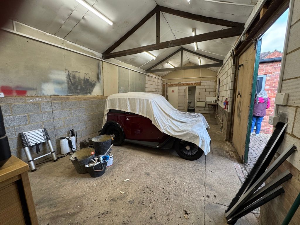 Property photo 3 of 10 Photo 5