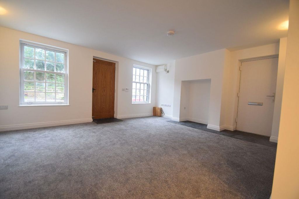 Property photo 1 of 7 Lounge