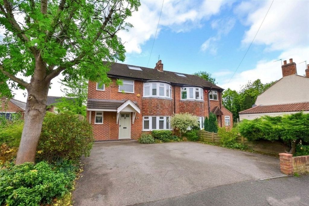 Property photo 1 of 28