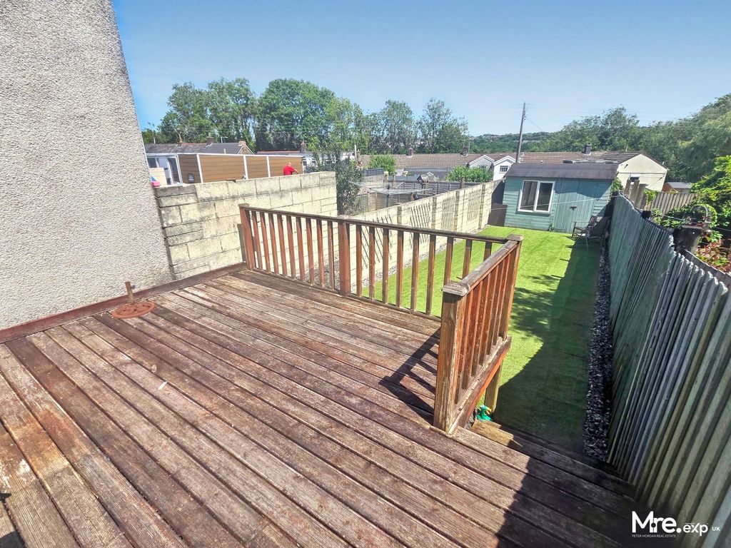 Property photo 3 of 23