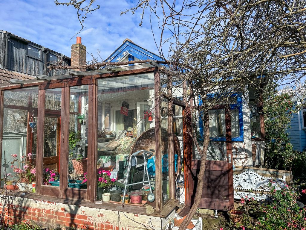 Property photo 3 of 7 Img_3560