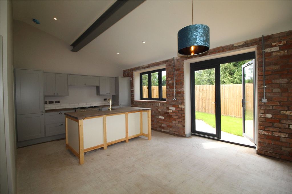 Property photo 3 of 18 Picture No. 20