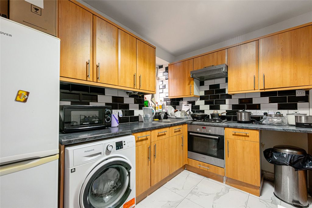 Property photo 3 of 8 Picture No. 02