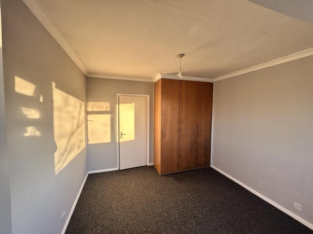 Property photo 2 of 7 Bedroom