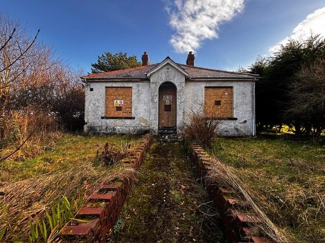 Property photo 2 of 12