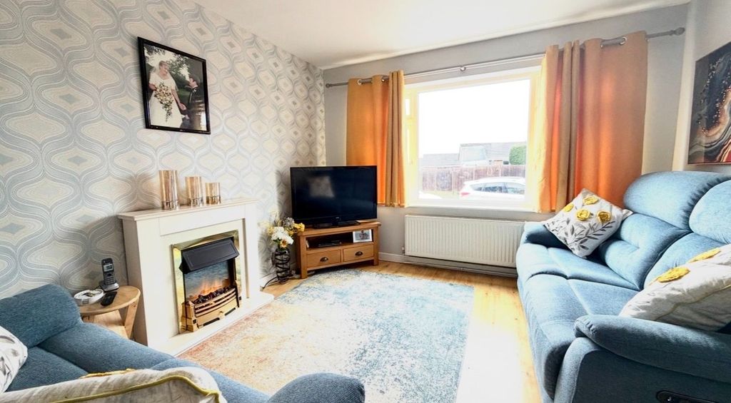 Property photo 3 of 16