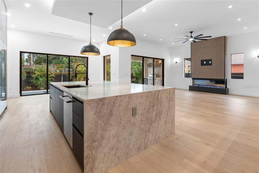 Property photo 2 of 3 <Alttext/>