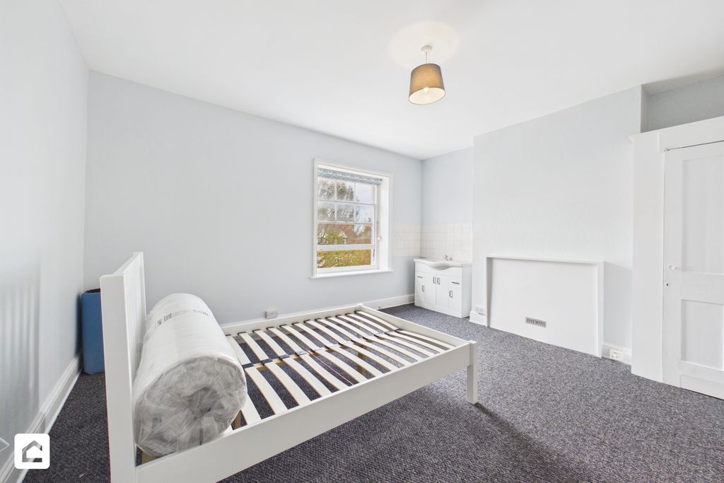 Property photo 2 of 6 Cam02528G0-Pr0502-Still007
