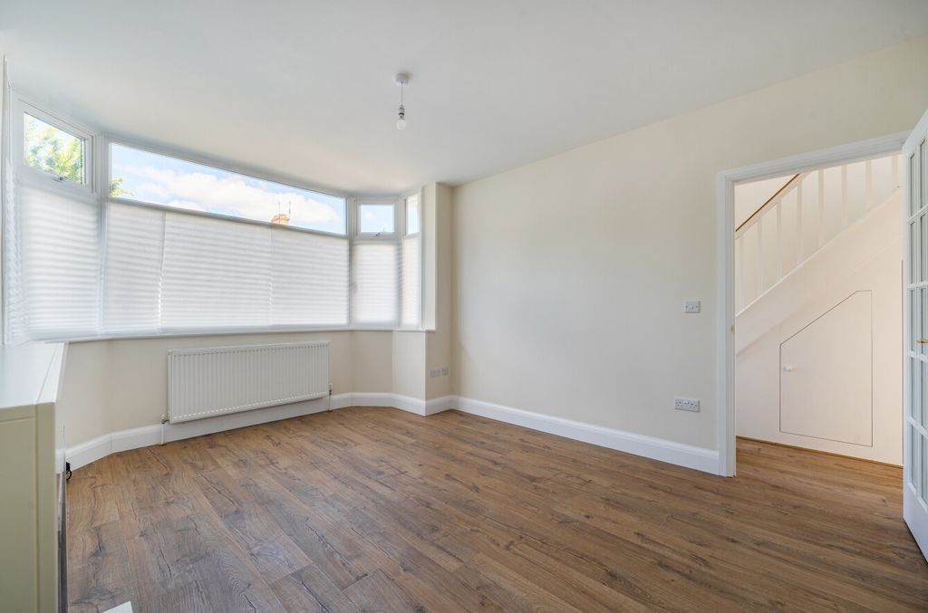 Property photo 2 of 18 1486726-20-6A4669...