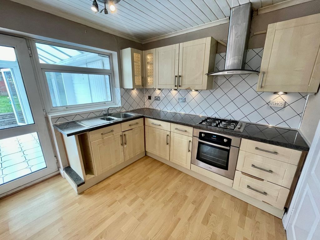 Property photo 3 of 14 Picture No. 05