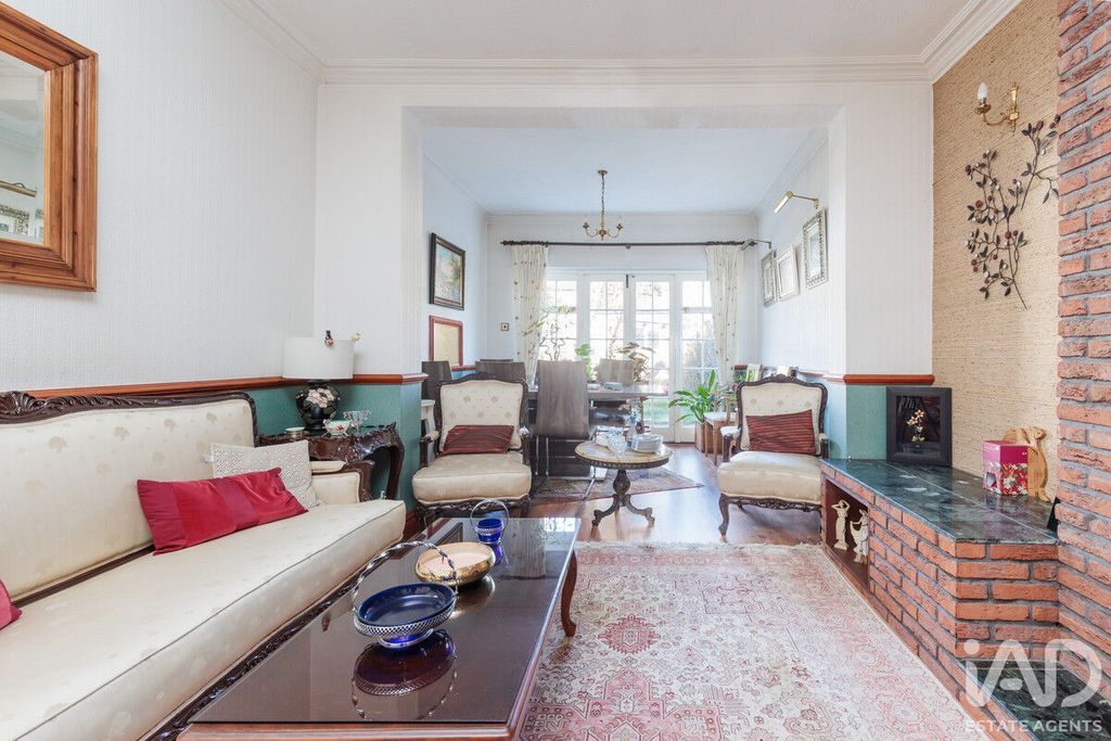 Property photo 3 of 21