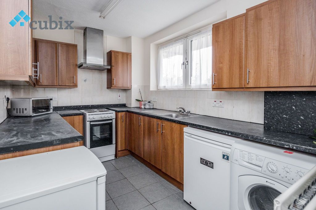 Property photo 1 of 27
