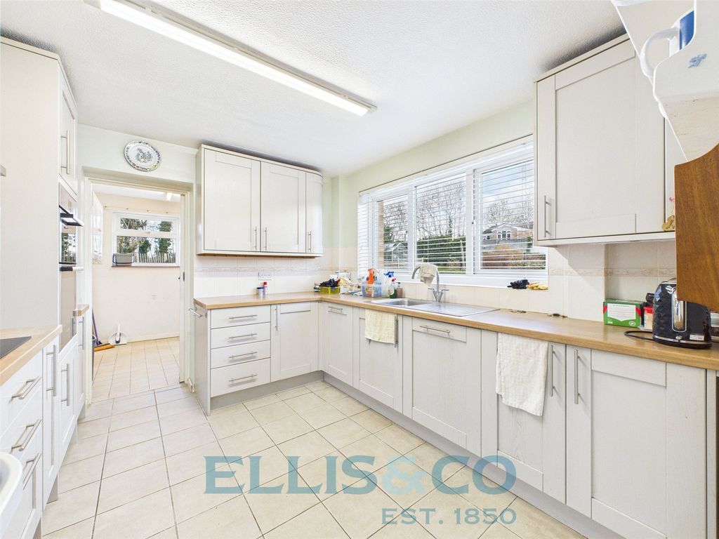 Property photo 3 of 16 Picture No. 23