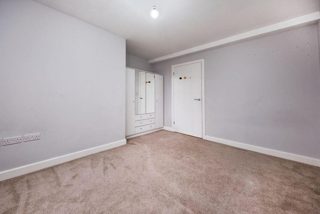 Property photo 2 of 10 Pbox-Img.Jpg