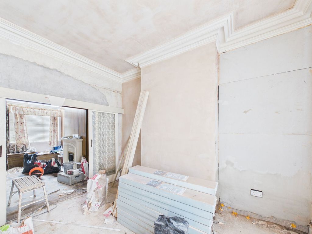 Property photo 3 of 49