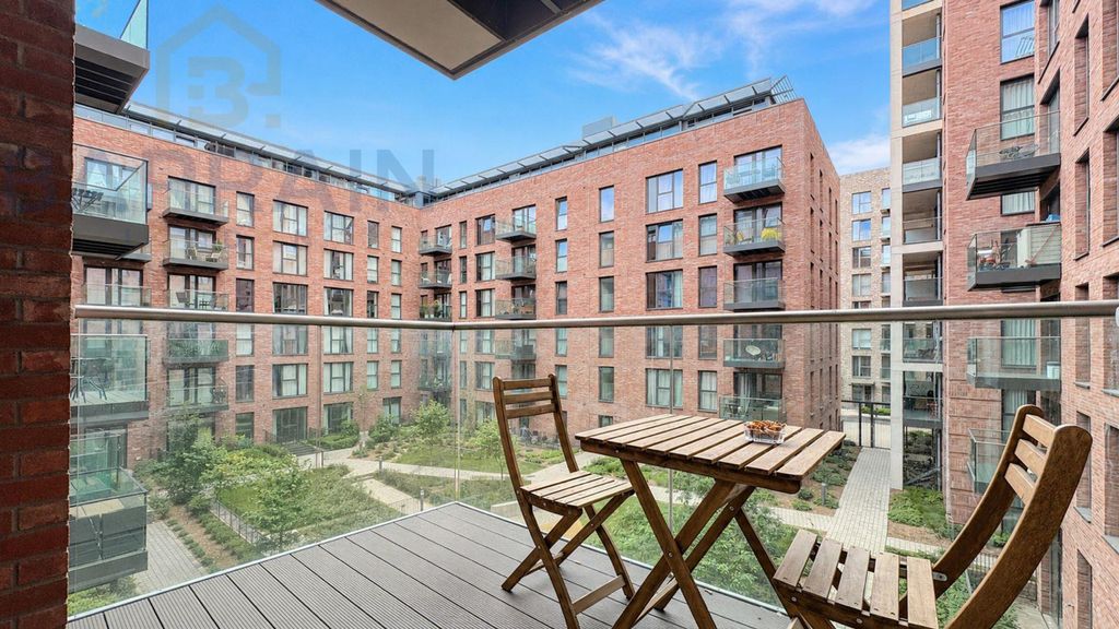 Property photo 1 of 7 Green Street, E13 Studio For Sale By Barrain London Estate Agency