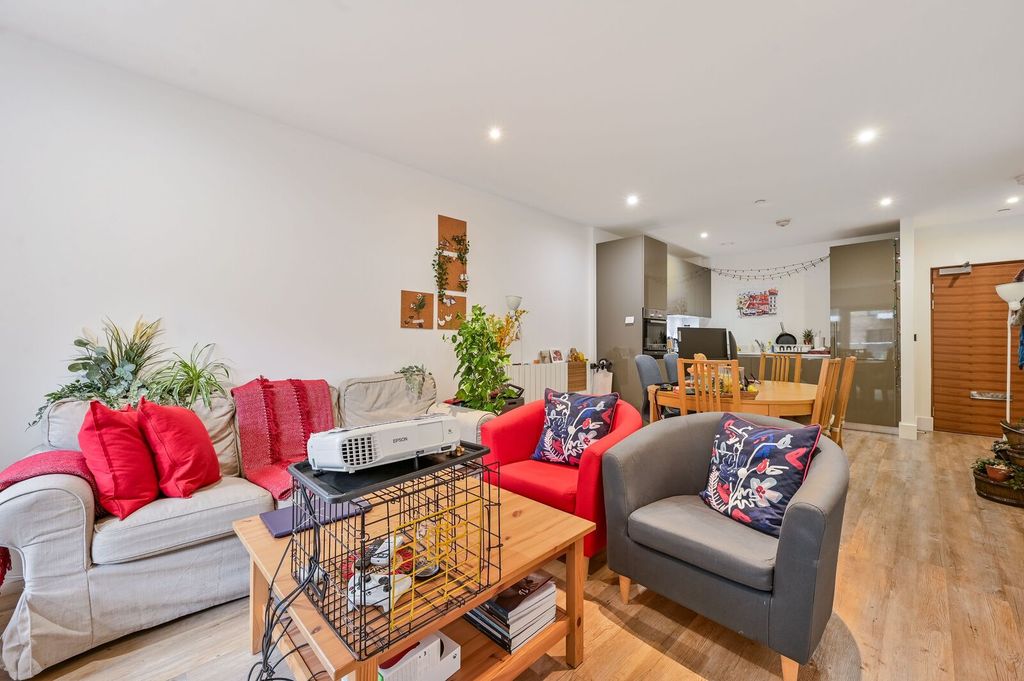 Property photo 2 of 12