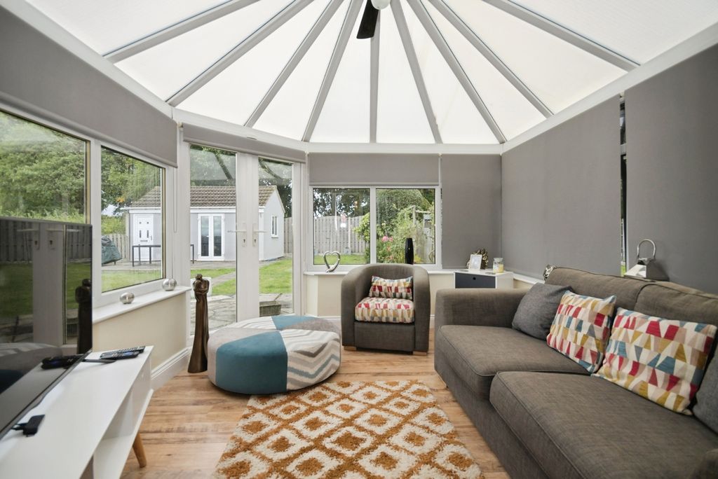 Property photo 3 of 17 Photo