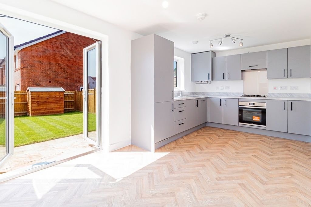 Property photo 2 of 12 Photo