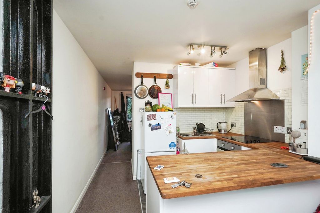 Property photo 3 of 17 Photography