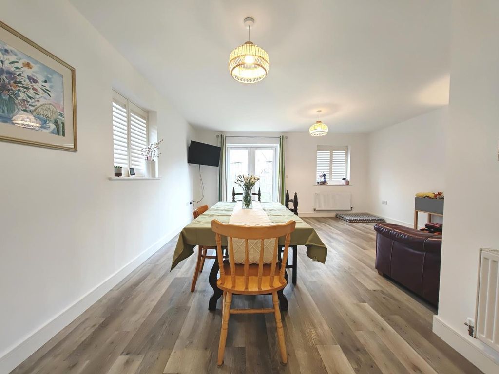 Property photo 3 of 24 1000003311.Jpg