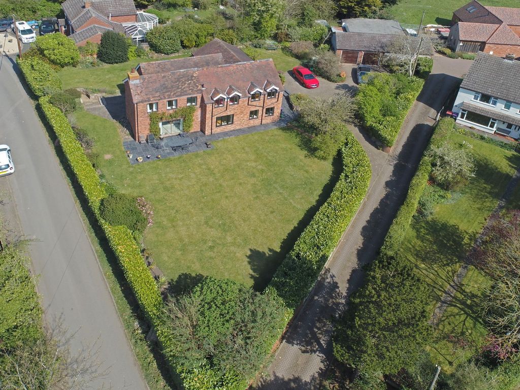 Property photo 3 of 41 4036646