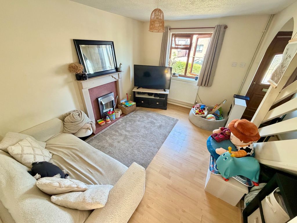Property photo 3 of 9