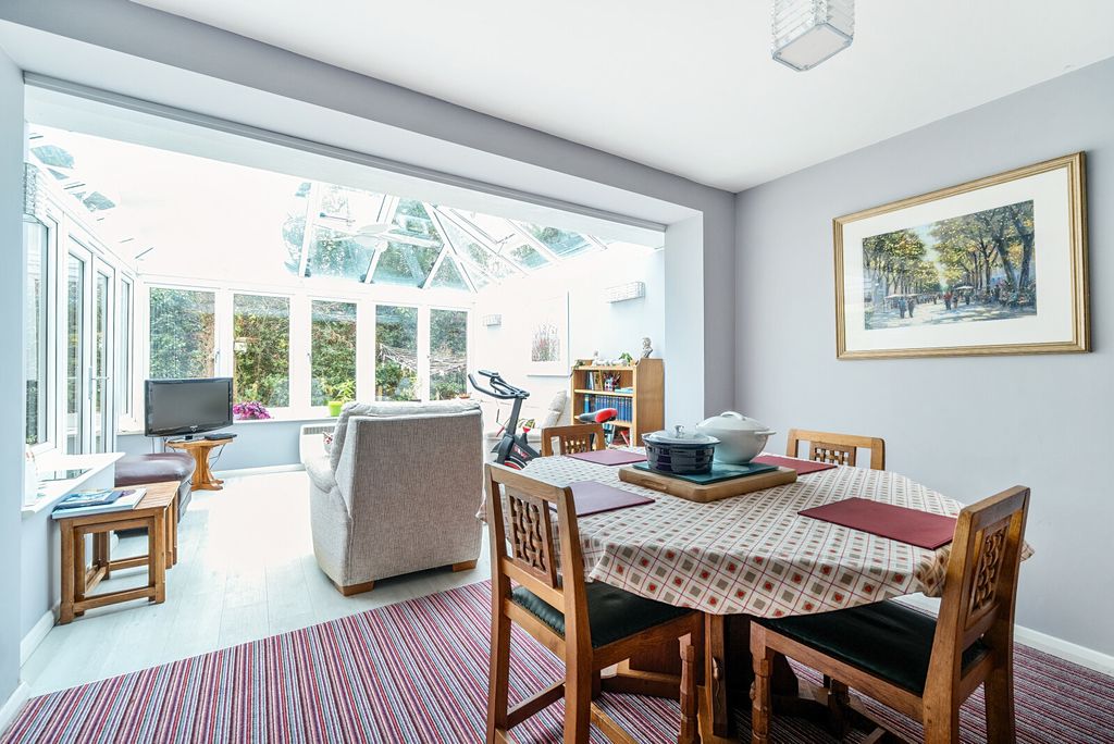 Property photo 2 of 16 Conservatory/Dining