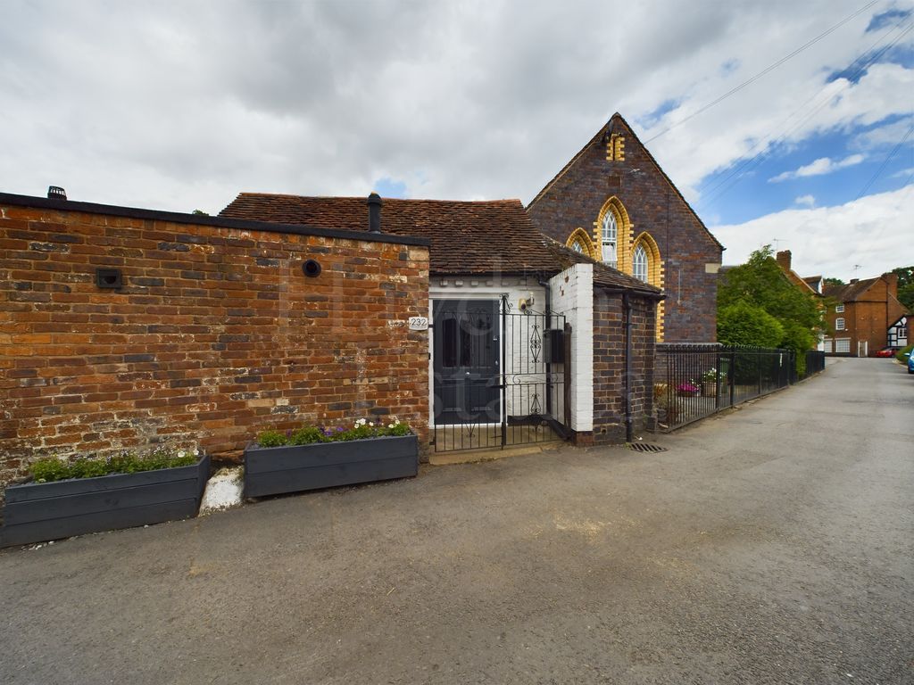 Property photo 2 of 18