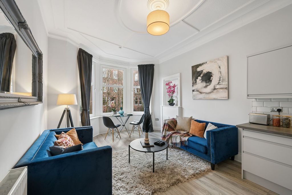 Property photo 2 of 27