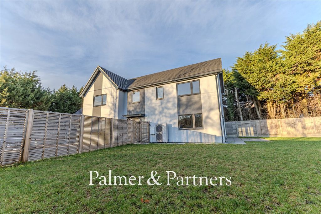 Property photo 2 of 23 Picture No. 04