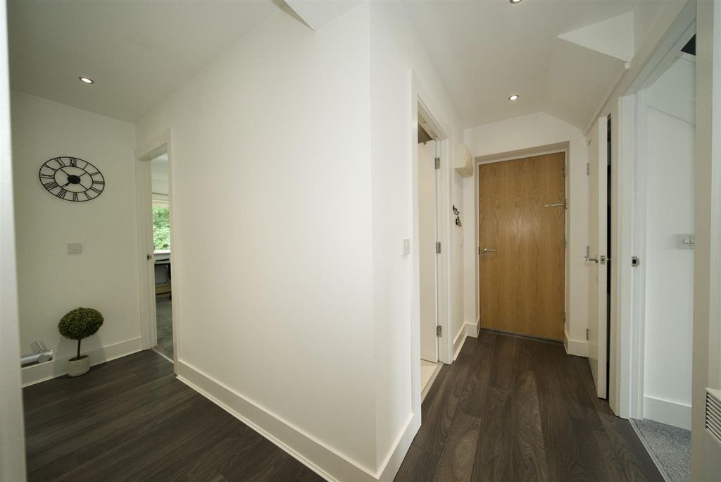 Additional image 10 of 3 bed flat to rentCanal Road, Congleton CW12