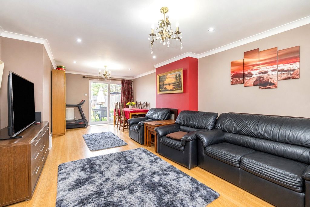 Property photo 2 of 11 Picture No. 16