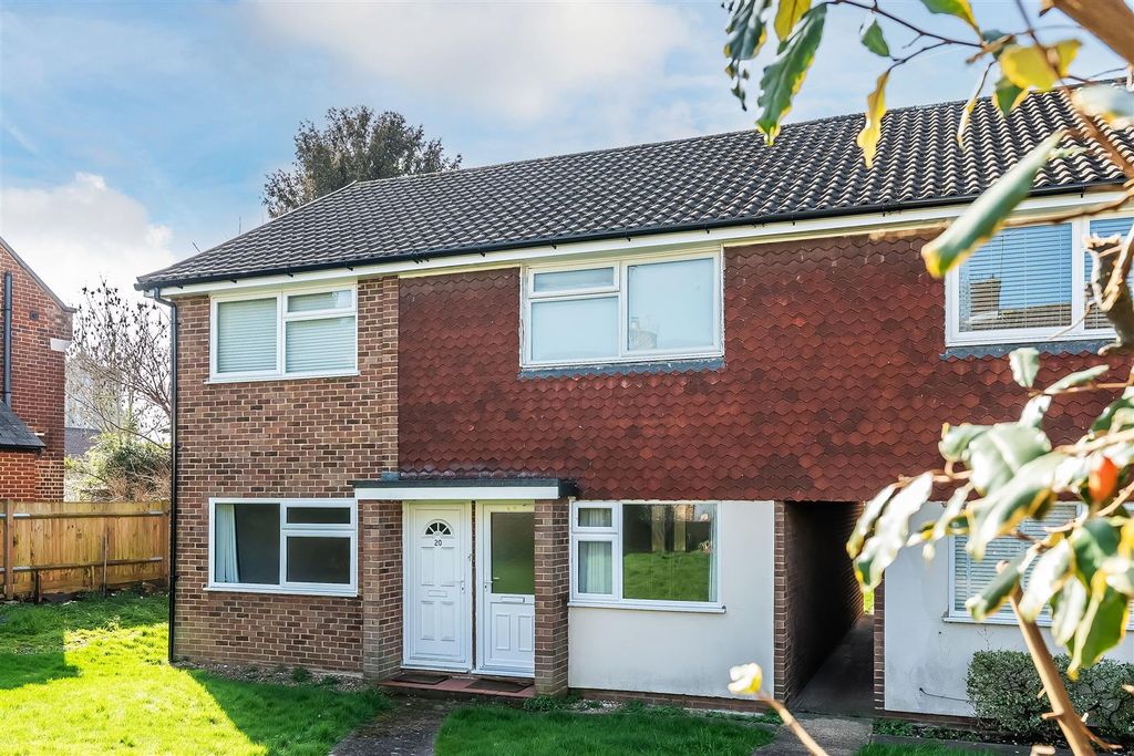Additional image 10 of 2 bed maisonette for saleRussell Court, Leatherhead KT22