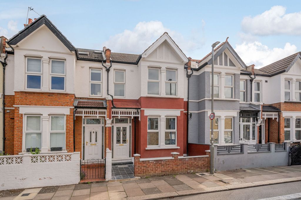 Property photo 3 of 17