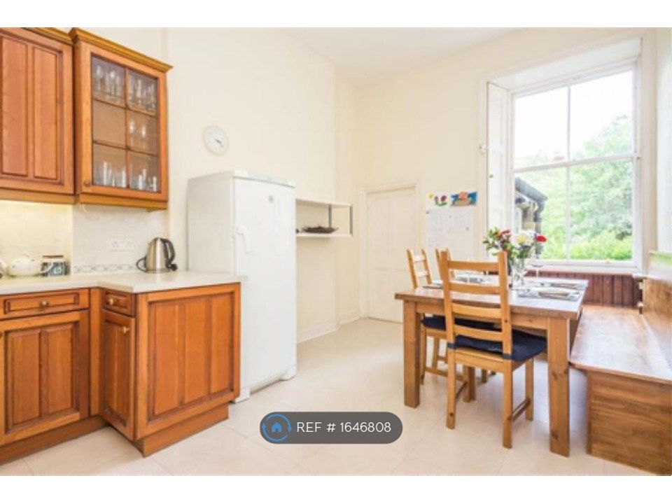 Property photo 2 of 9 Kitchen