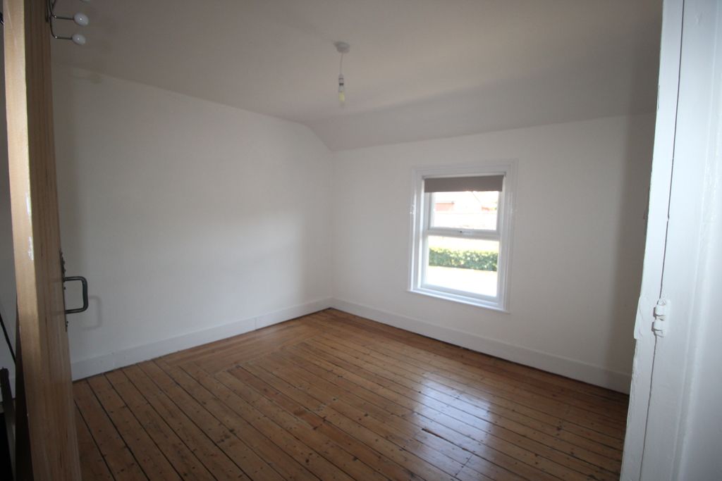 Property photo 3 of 10 Studio Room