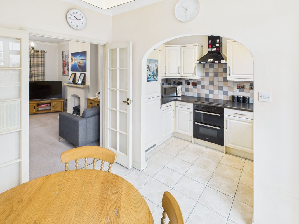 Property photo 3 of 11 Kitchen Dining Area