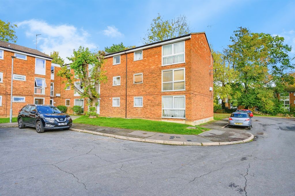 Property photo 1 of 12