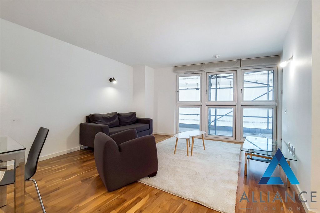 Property photo 2 of 14 Picture No. 17