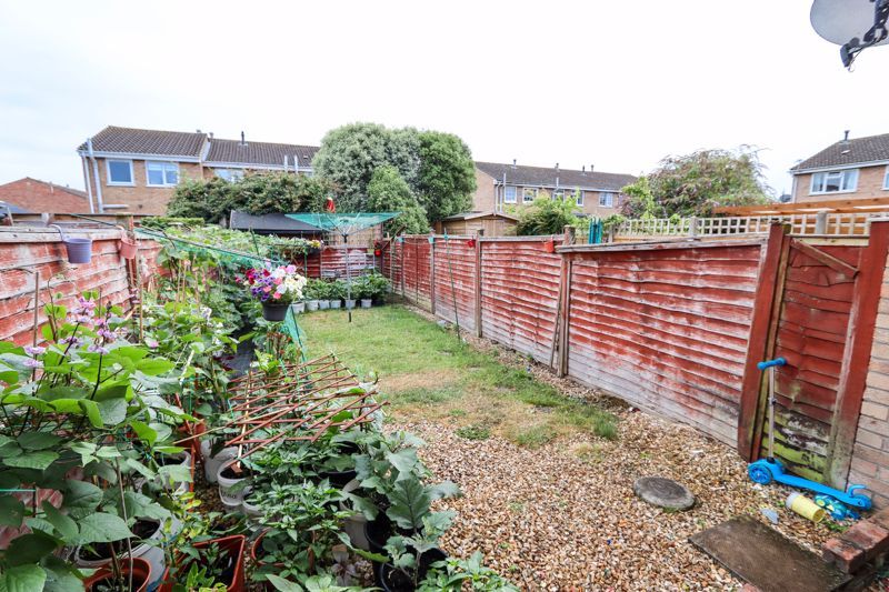 Property photo 3 of 10 Garden