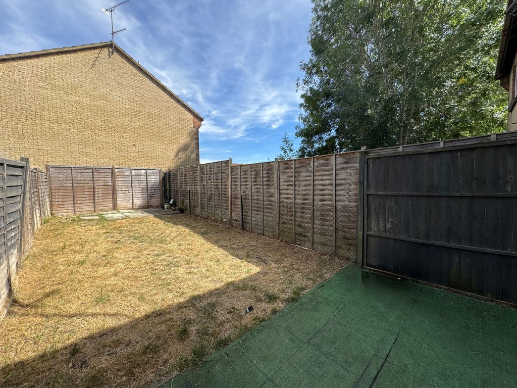Property photo 2 of 8 P2