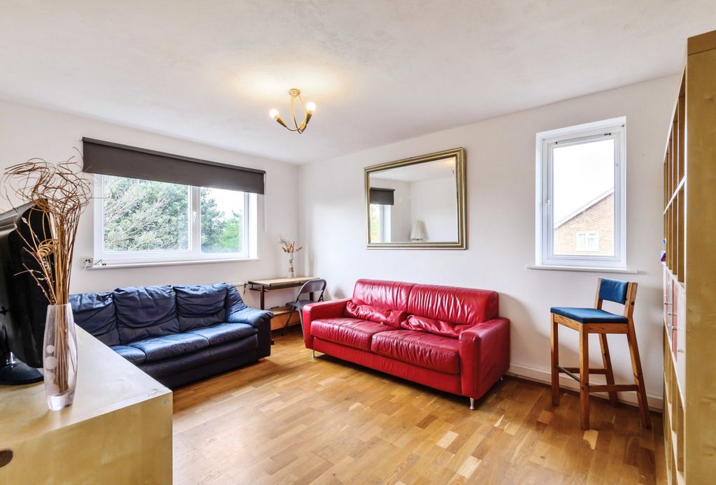 Property photo 1 of 11 Reception Room