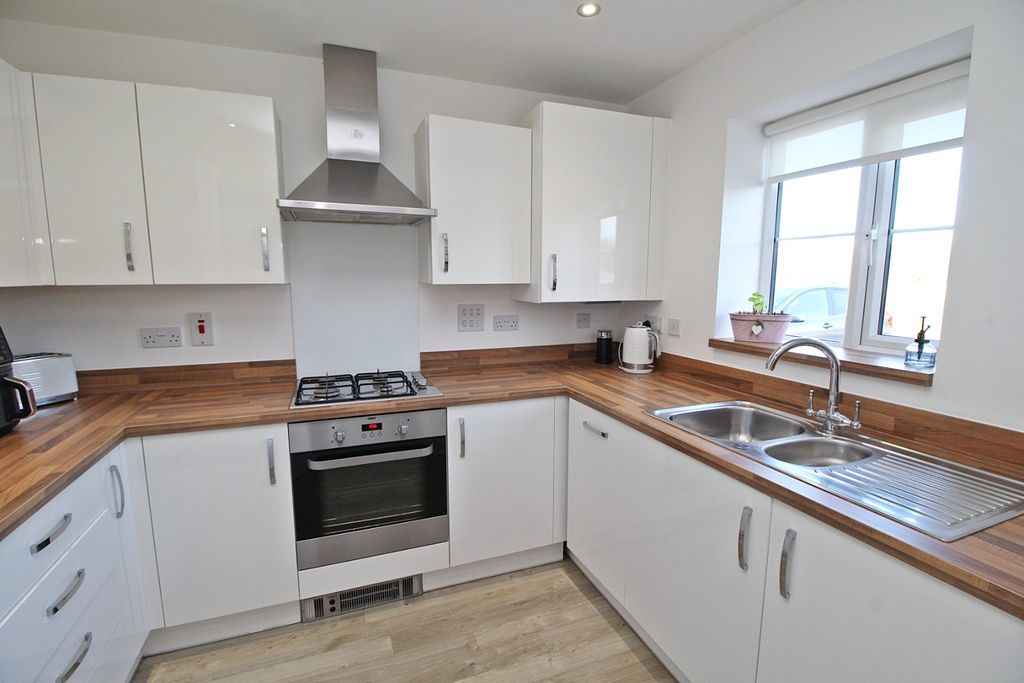 Property photo 3 of 14 3004974