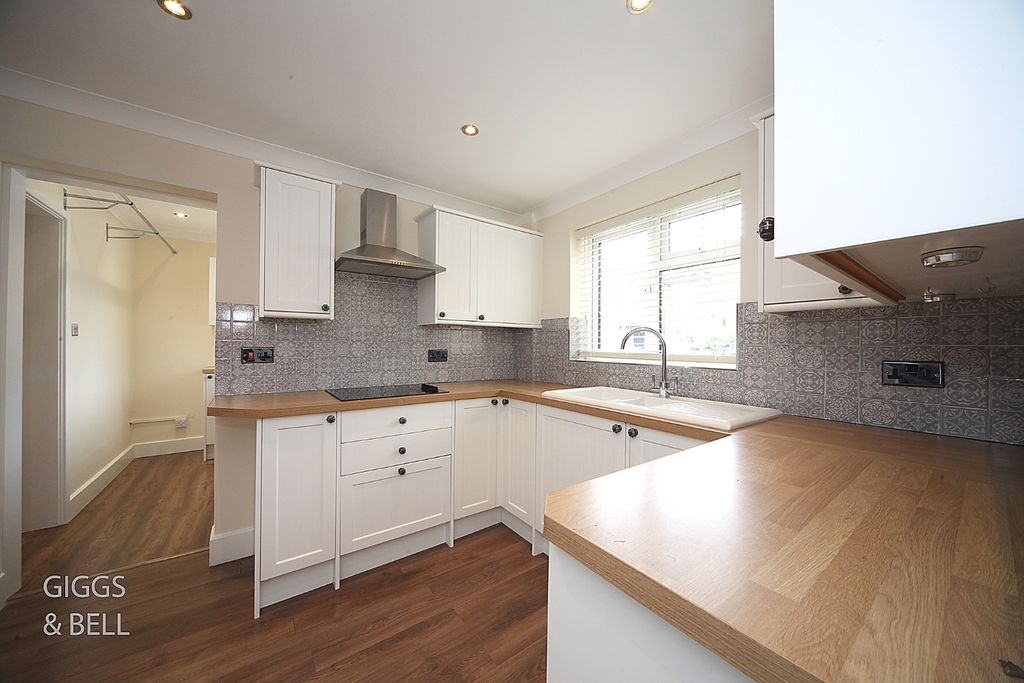 Property photo 3 of 25 4577492