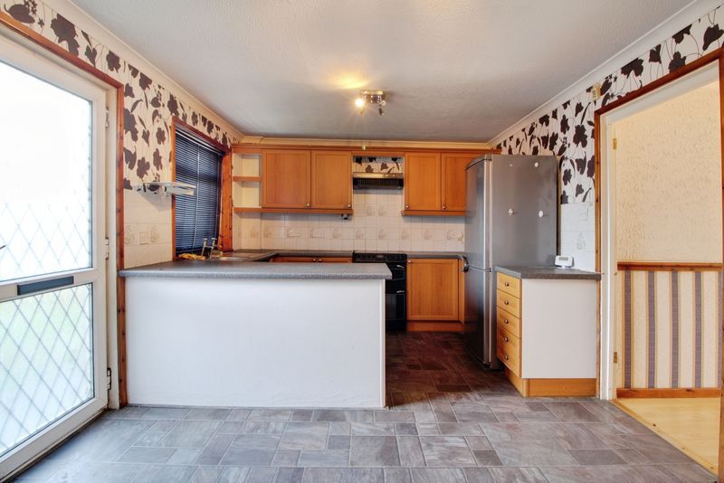 Property photo 3 of 14 Photo 7