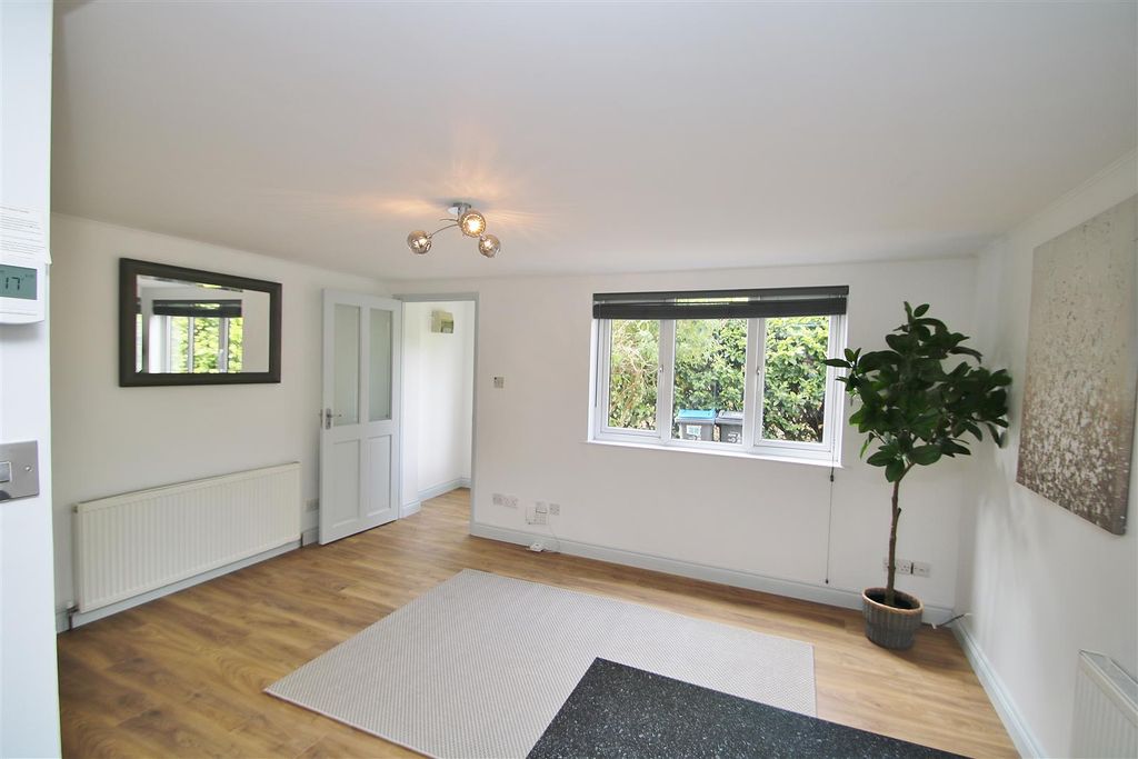 Property photo 3 of 11 Img_4183.Jpg