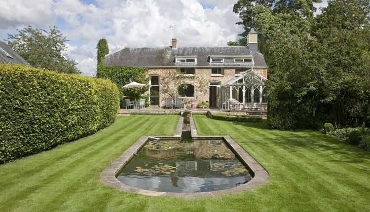 Property photo 1 of 18 The Clock House 4...