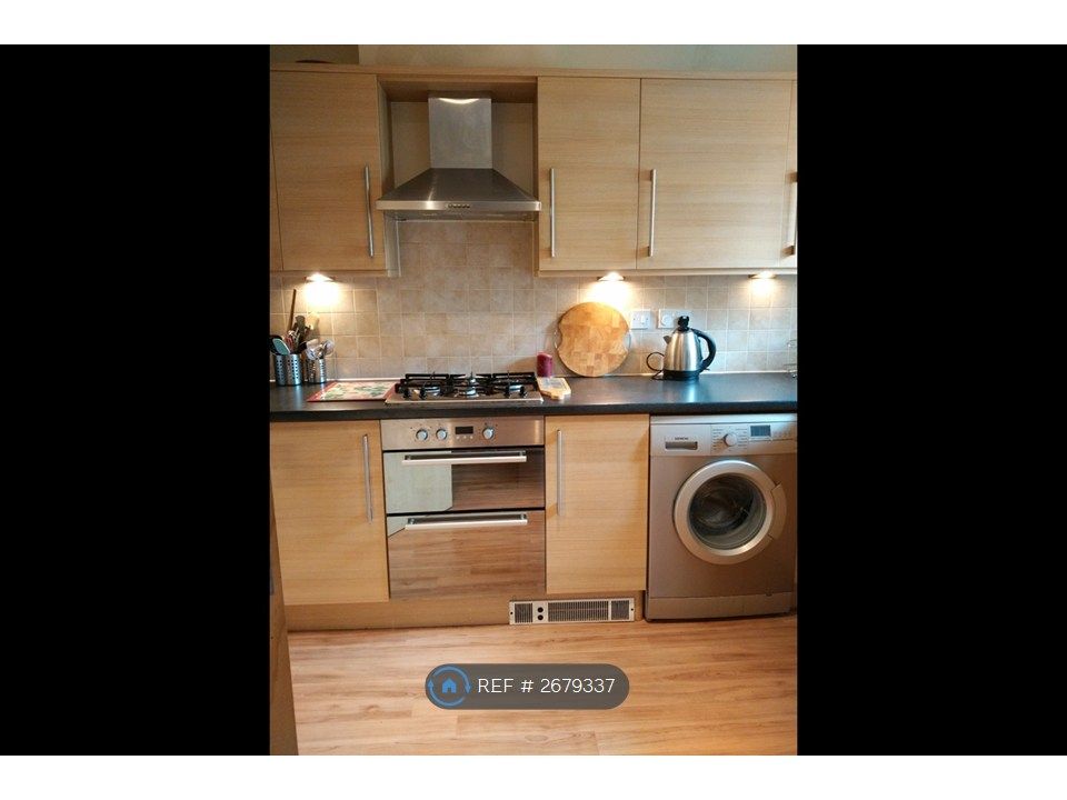 Property photo 2 of 27