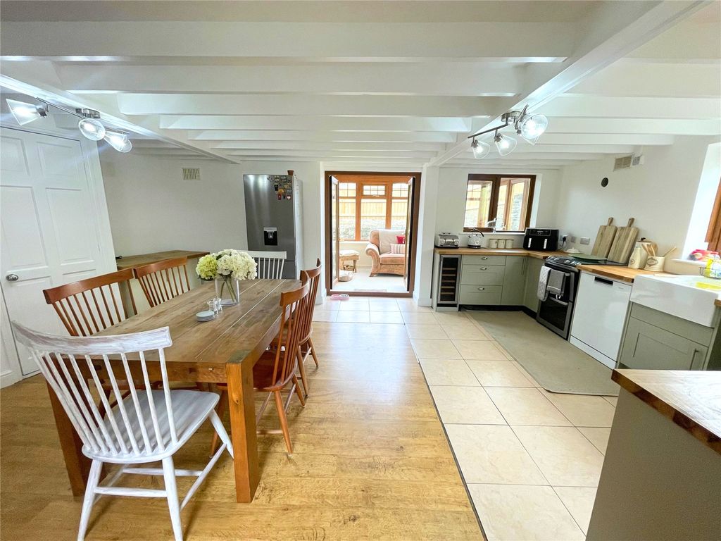 Property photo 2 of 29 Picture No. 36